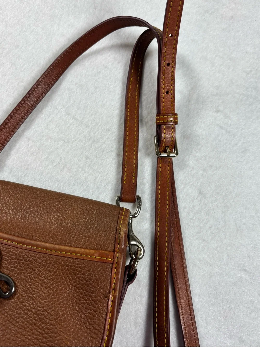 Vintage 90s Y2K Dooney & Bourke All Weather Leather AWL Cavalry Crossbody